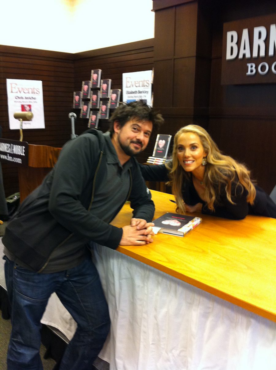 3-con Elizabeth Berkley, 2011